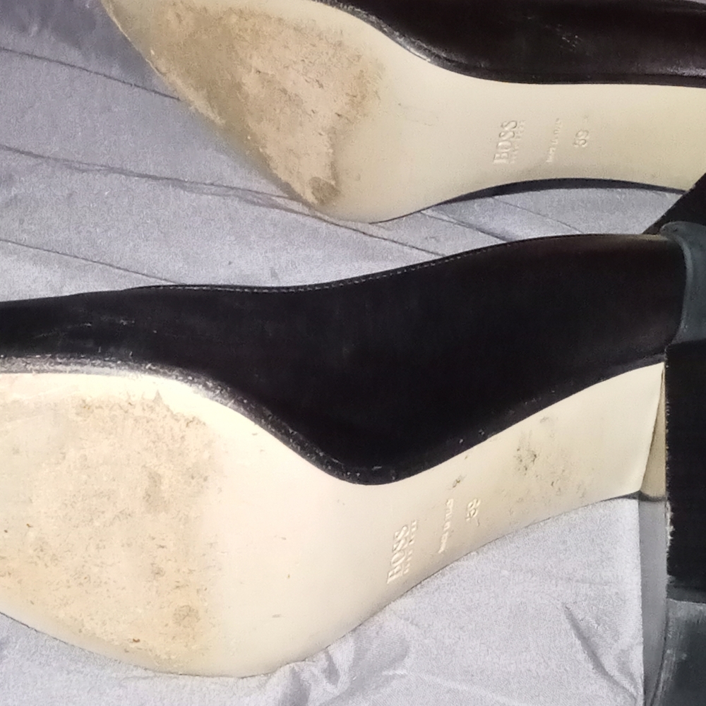 Shoe - Picture 2 of 2